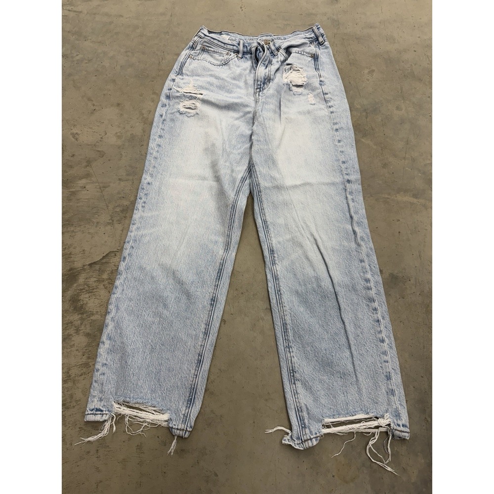 American Eagle Women's Distressed Jeans Light Wash Raw Hem Size 8 Blue Denim